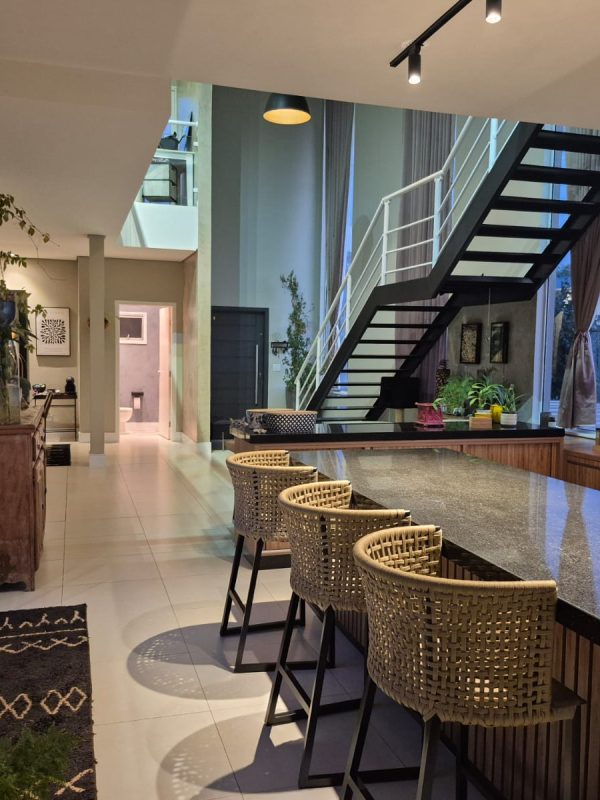 2b8ce669-a2a3-4ff4-952d-454e980b6c8b