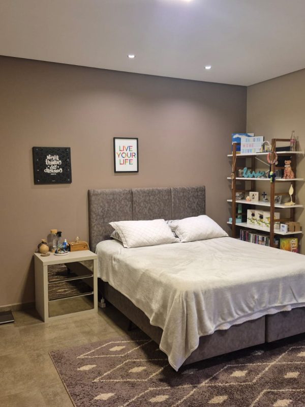 83931518-4459-48fa-a04c-092af0a4b18e