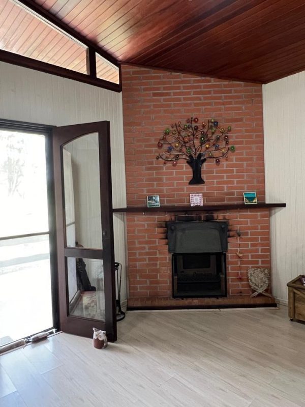 a9dc70b1-9c8d-4960-a387-3c17f245d27e