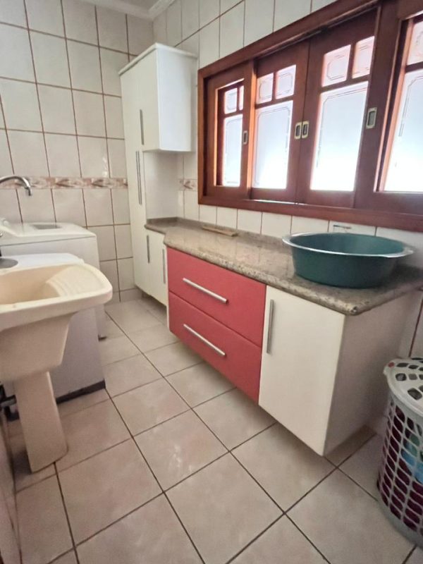 d3d12df9-8b83-4929-bdbc-389d7920a5e1