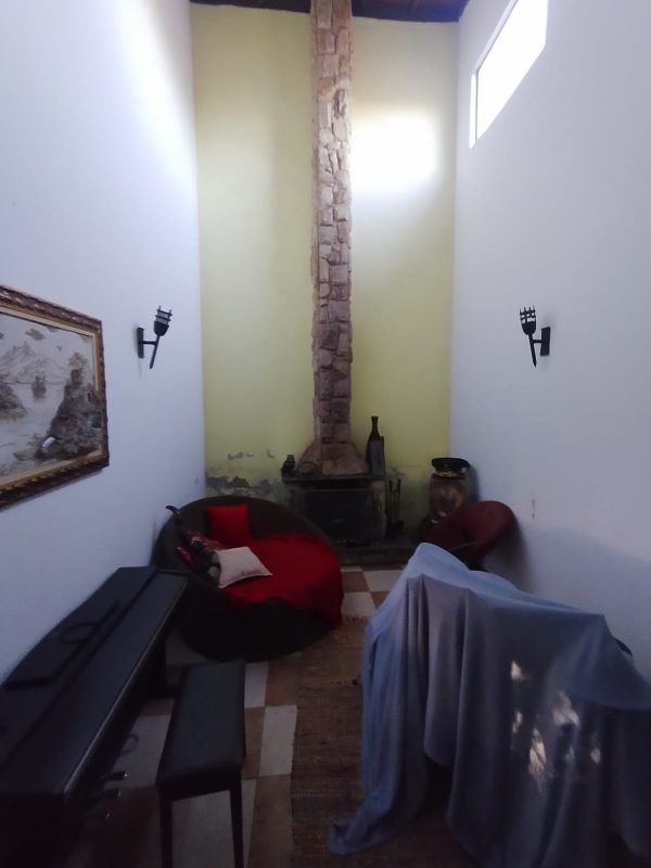 f4b883a3-326c-47e9-bb0a-623412f1a1c2